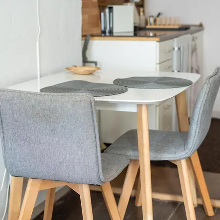 Garden Next To Telliskivi & Old Town Апартаменты *