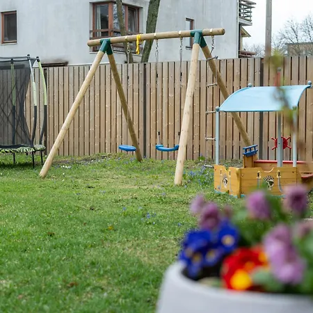 Garden Next To Telliskivi & Old Town Appartamento